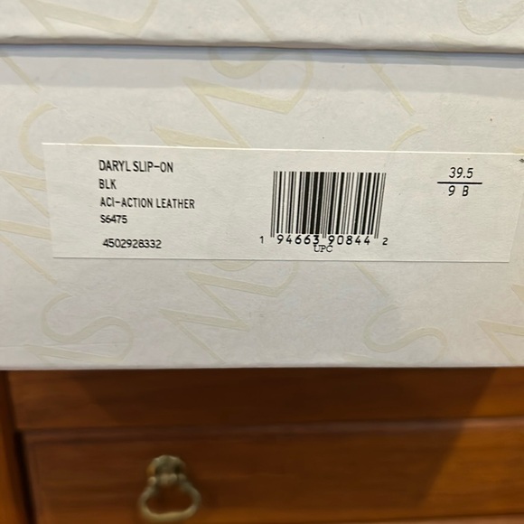 STUART WEITZMAN SANDALS - Picture 2 of 6